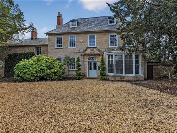 TtichÂ Manor in Buckinghamshire